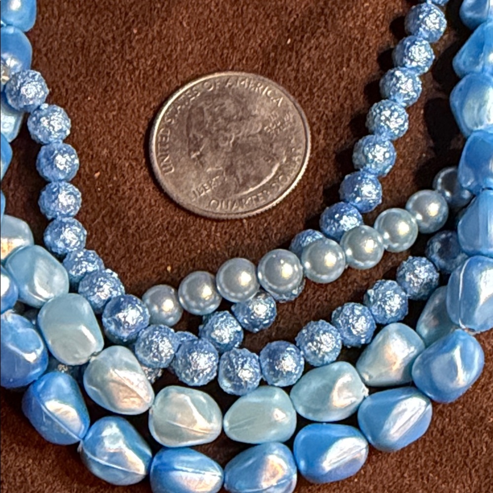 •vintage• blue bead 5 strand necklace 🐈‍⬛ - Picture 3 of 5